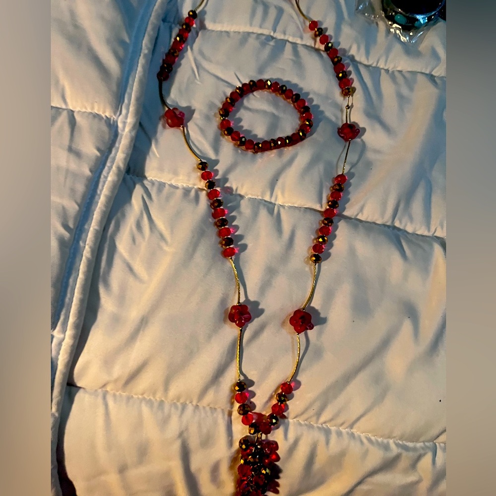 Red and Gold along Necklace set